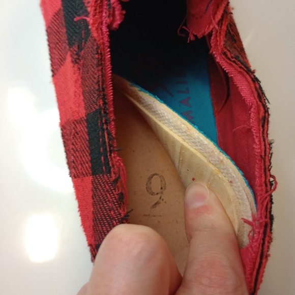 Blowfish Malibu Women's Size 9 Slip On Sneakers Plaid Black & Red Lacel… - Picture 9 of 10